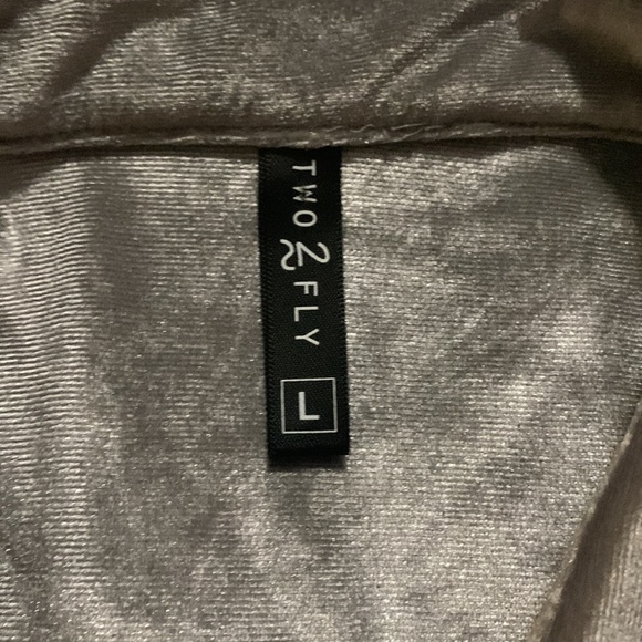 Champagne velour top, (L) turquoise snap buttons-2 Fly co. - Picture 4 of 6